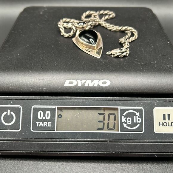 Elegant Black and Silver Sassi LaMuth Pendant Necklace - Picture 9 of 9